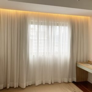 Cortina de Trilho Suíço Duplo – Linho e Blackout