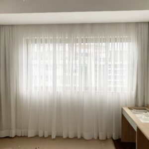 Cortina de Trilho Suíço Duplo – Linho e Blackout